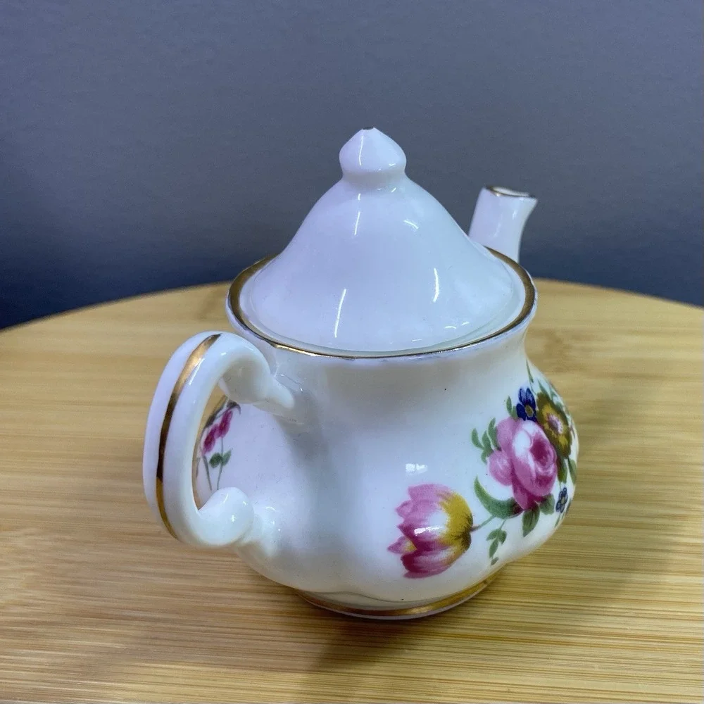 Arthur Wood & Son Ceramic Floral Teapot‎ With Lid, Crown Windsor